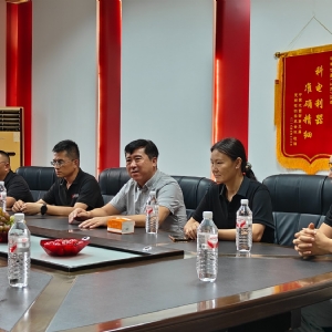 校企携手共探技术前沿 | 贵州理工学院师生一行到访科电仪器参观交流