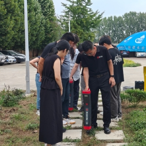 校企携手共探技术前沿 | 贵州理工学院师生一行到访科电仪器参观交流