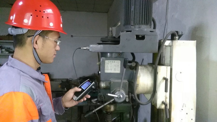 KV-3000A 便携式测振仪