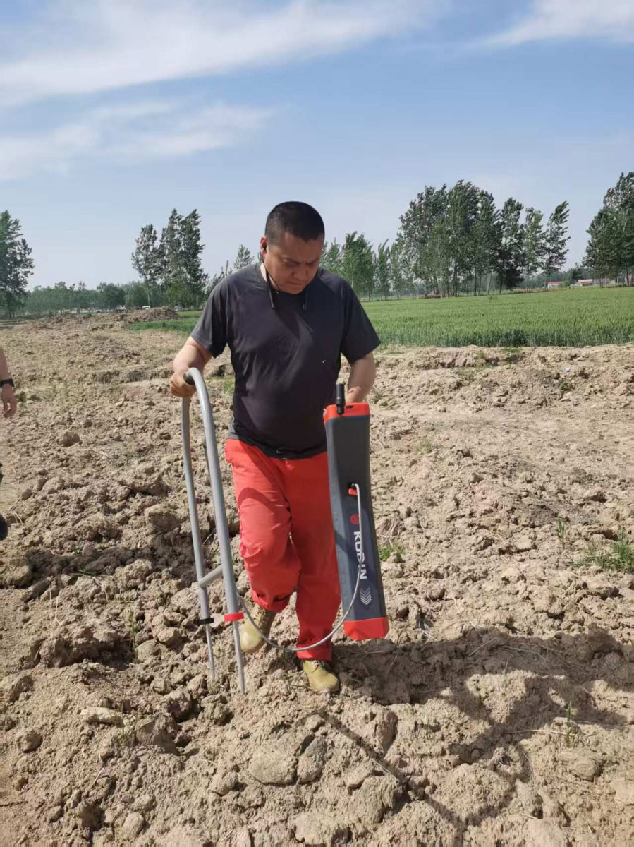 埋地管道检漏仪使用现场