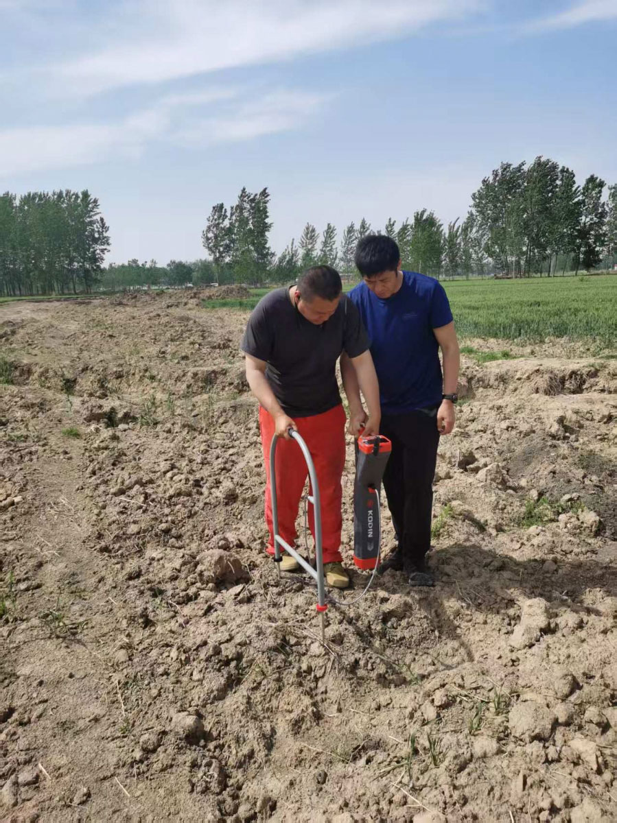 埋地管道检漏仪使用现场